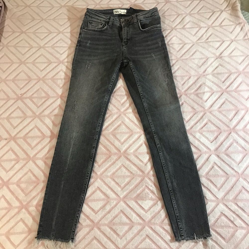 Zara Black Distressed Jeans Skinny Faded Straight leg VTG Womens Size 4 1185